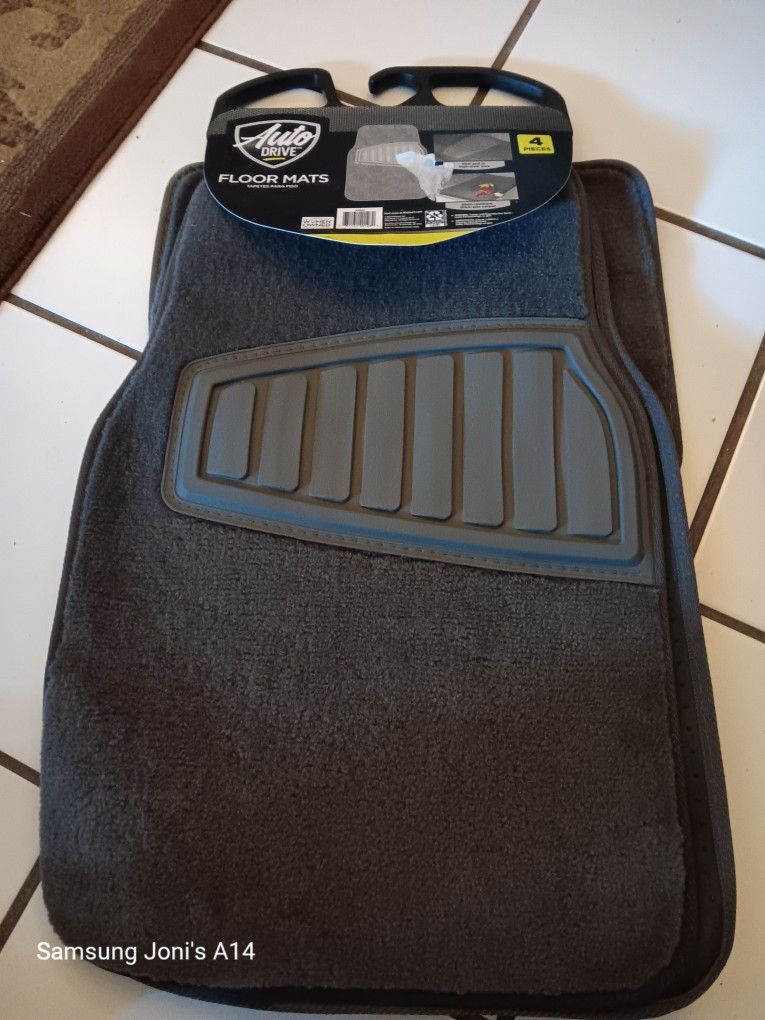 Auto Drive 4PC Carpet Car Mat Tufted Polyester Grey - Universal Fit,