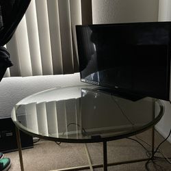 32inch RCA Flatscreen TV, Round Glass Table 