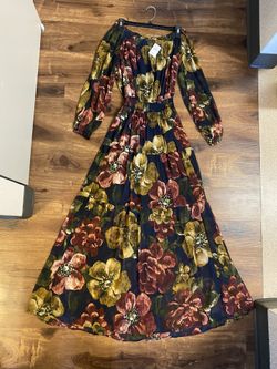 Brand new woman’s Abercrombie & Fitch brand floral maxi dress up for sale 
