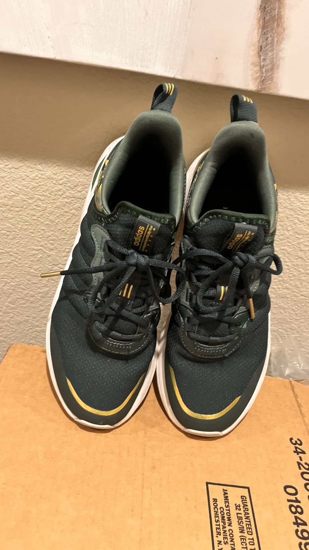 ADIDAS US woman’s 7.5 Super Cloudfoam Comfort Puremotion Running Shoes Green Gold