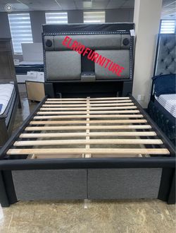Furniture queen bed