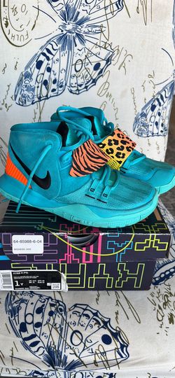 KYRIE 6 (PS) Size 1 Young.