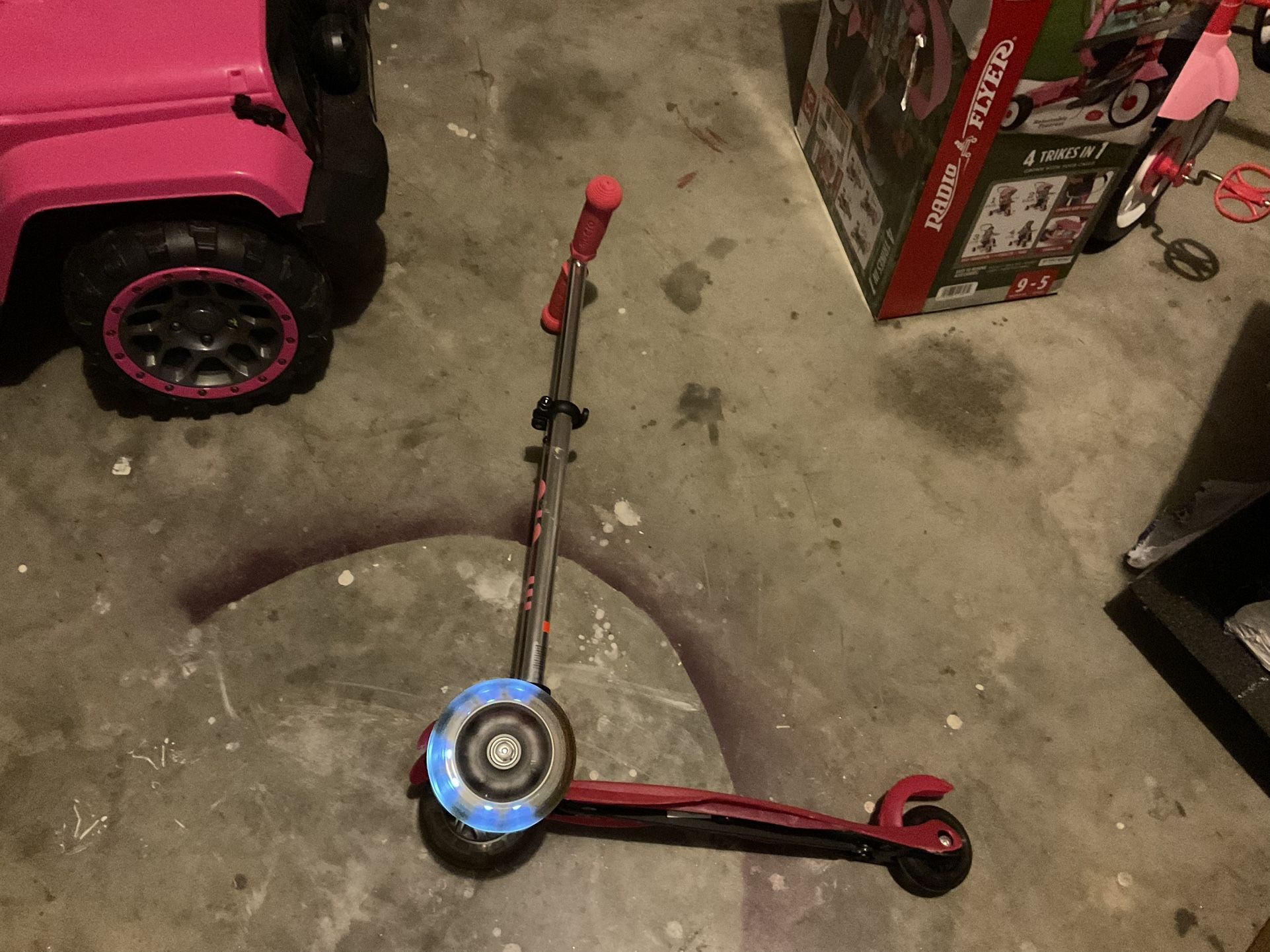 Micro 3-Wheel Scooter
