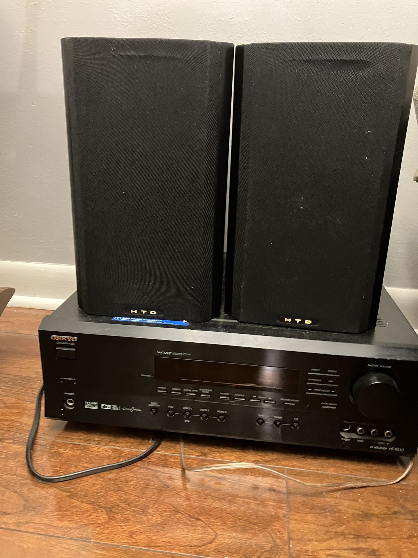 Stereo With Speakers