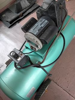 Speedaire oiless series air compressor $110 obo
