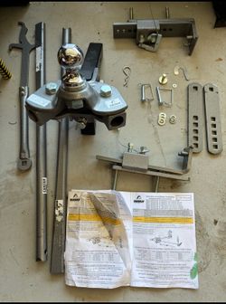 Brand New Husky Weight Distribution Hitch w/ Sway Control – Complete Kit