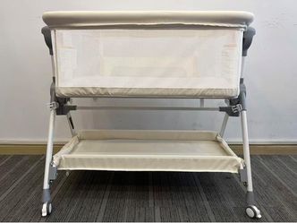 NEW in BOX AOOTSMILE Baby Bedside Bassinet Crib 4-in-1 Portable Travel Sleeper for Infant