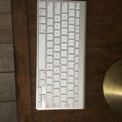 Apple Wireless Keyboard 