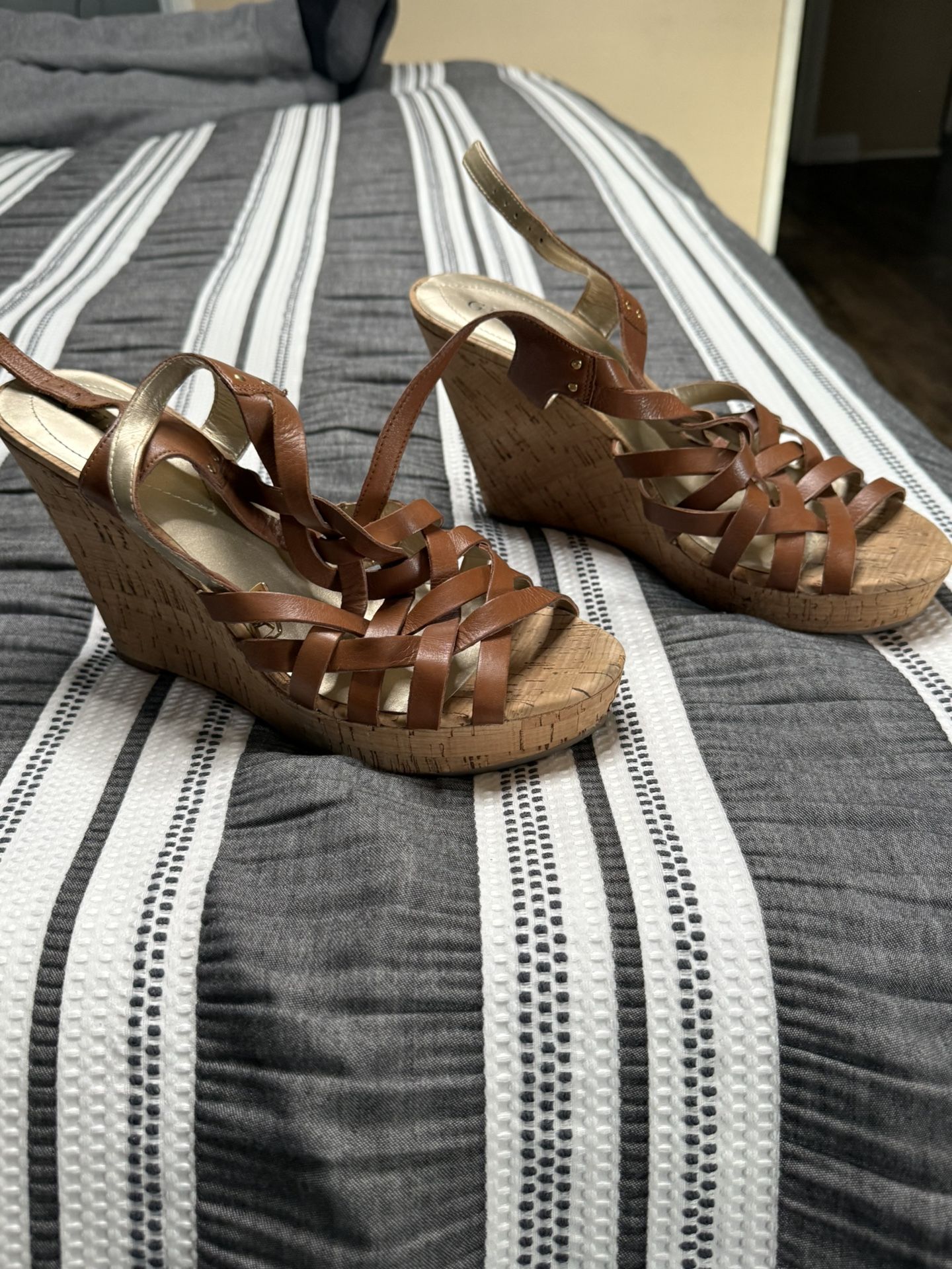 Guess Wedges
