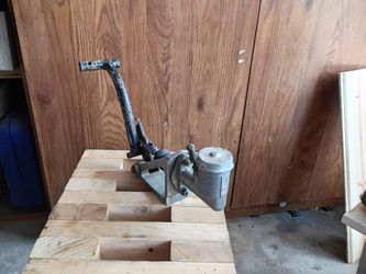 Universal clutch pedal