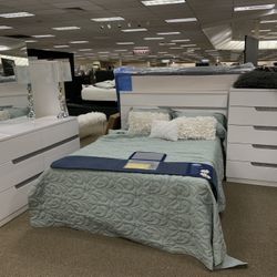 BEDROOM SETS 