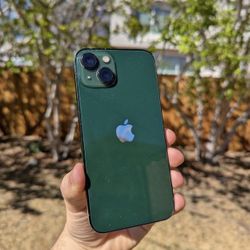 iPhone 13 256GB – Unlocked – Great Condition