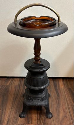 1970’s POT BELLY STOVE STANDING ASH TRAY/SMOKING STAND IN CAST ALUMINUM
