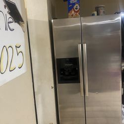 Whirlpool Refrigerator 