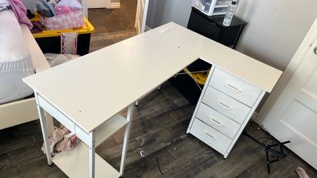 L shaped desk
