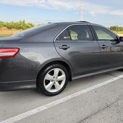 2011 Toyota Camry Clean Title 