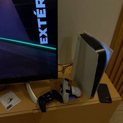 Very clean – no scratches, no issues. Just plug in and play!