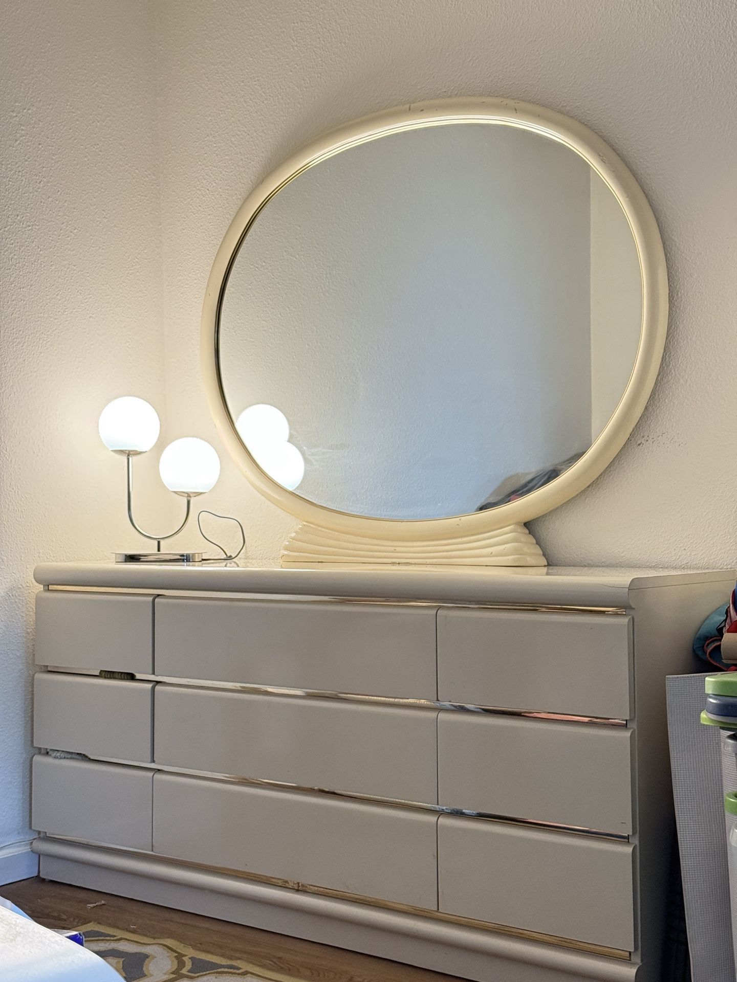 Vintage made in USA 1980's dresser and mirror combination