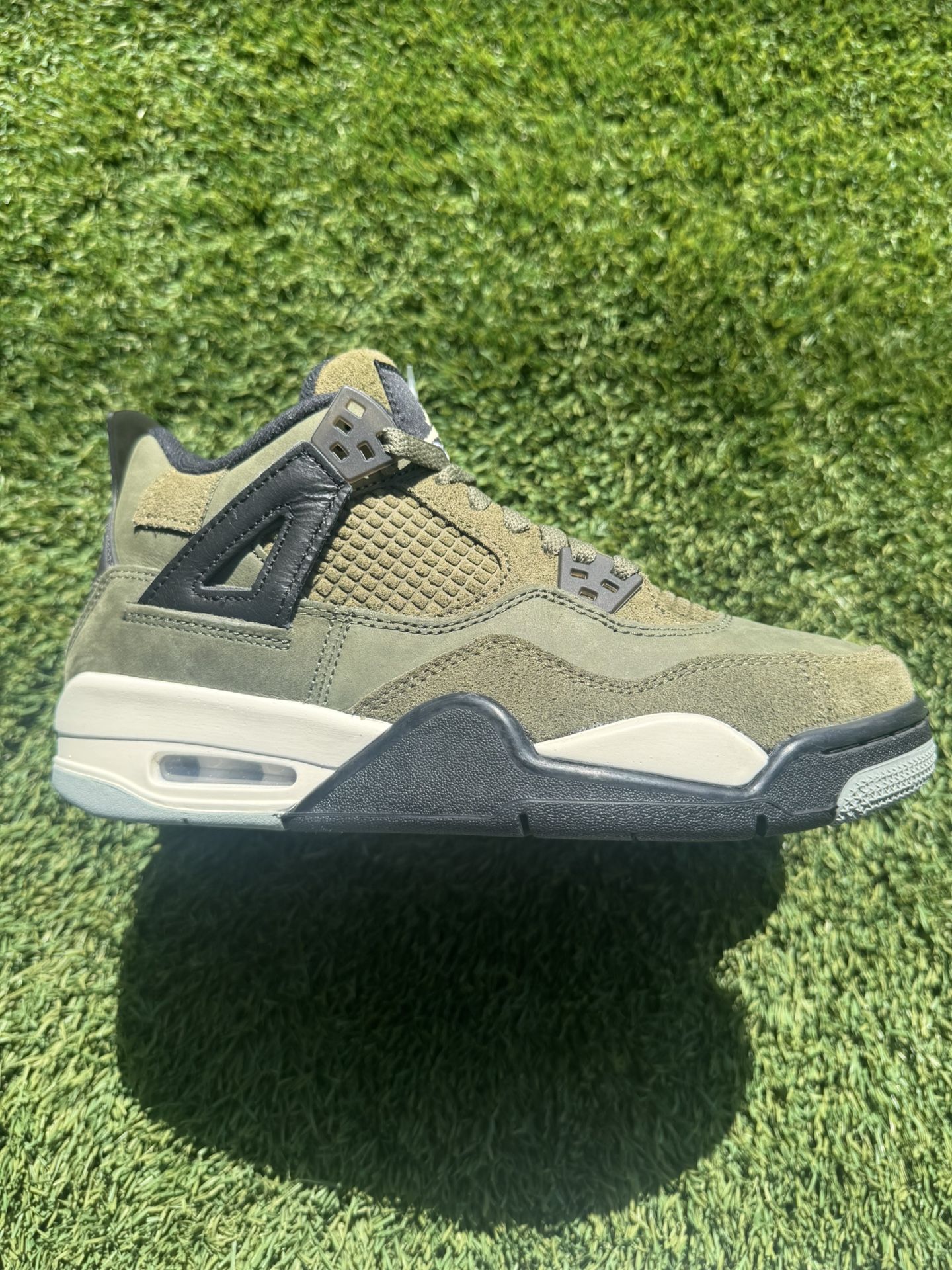 JORDAN 4 RETRO SE
