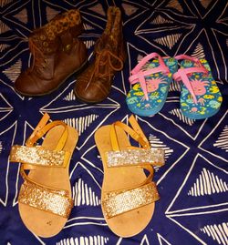 Girls sandles size 9, boots size 8, & flip flops size 8 LOT