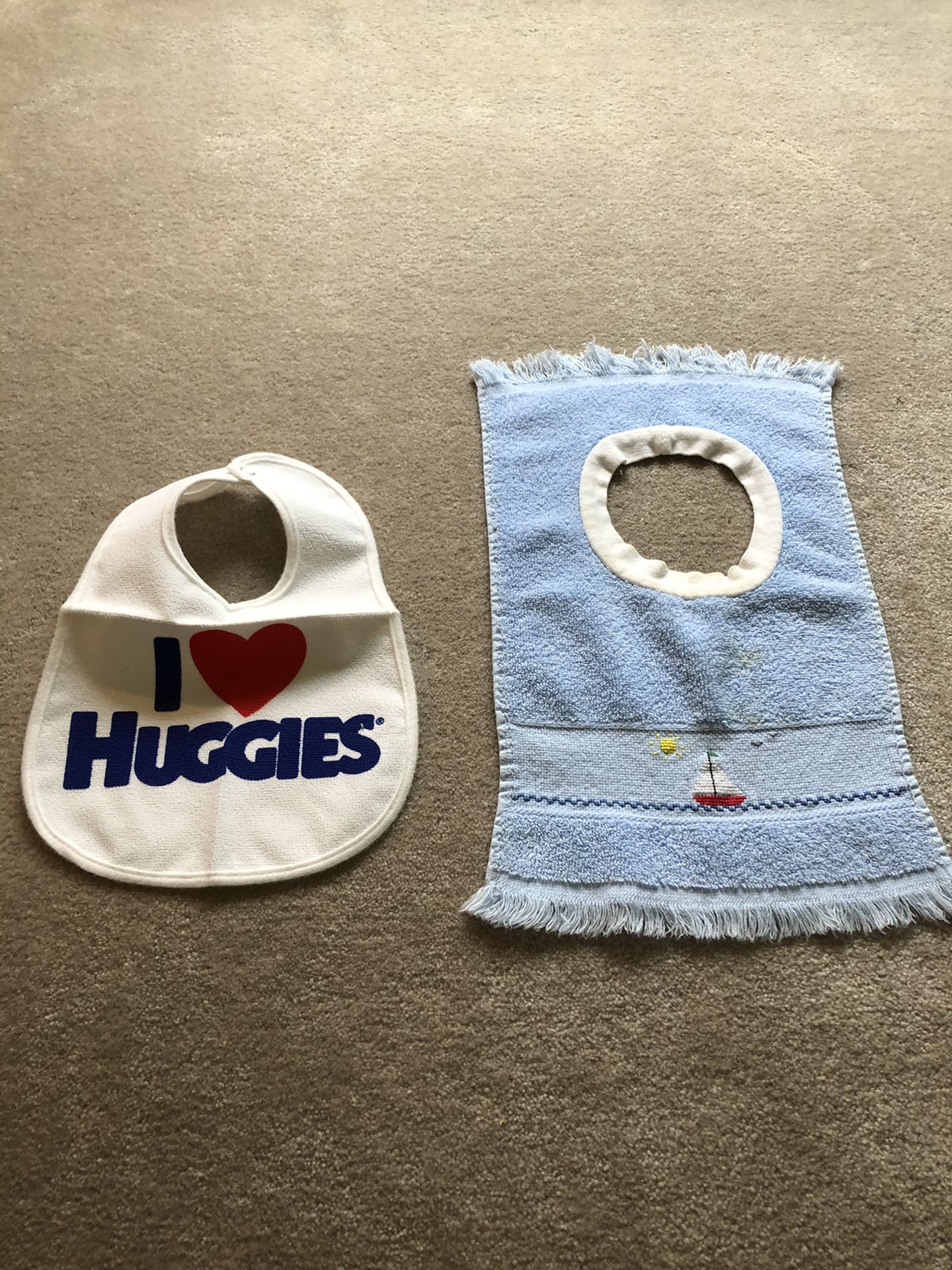Baby items/Bibs and wash cloths