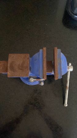 4”swivel vise