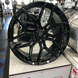 24x10. MONO SALERMO. GLOSS BLACK. 6x139