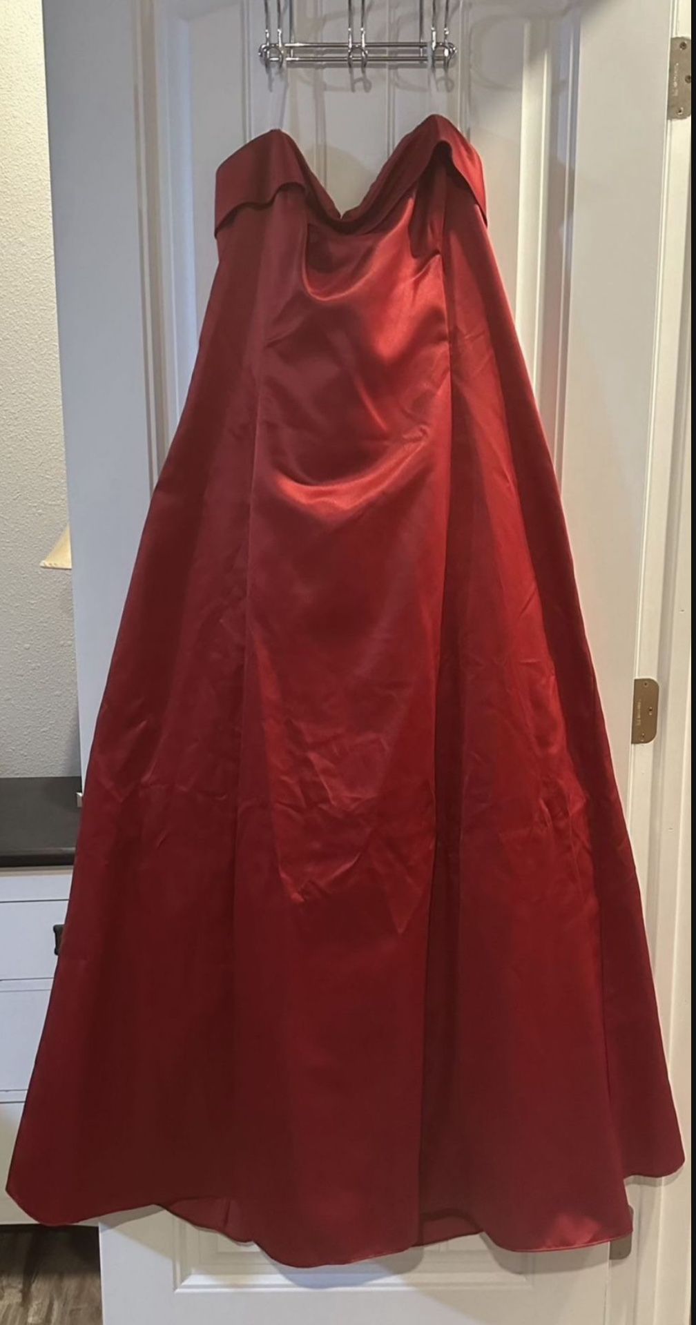 Beautiful Strapless Red Dress