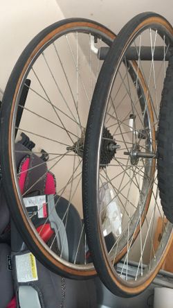 27inch front and back tires great condition