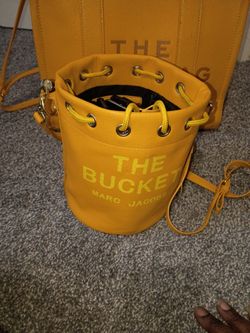 Marc Jacobs The Bucket 