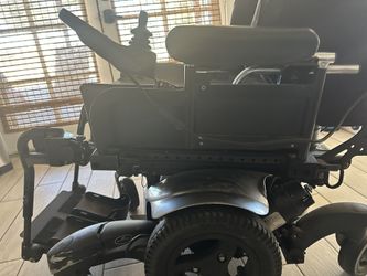 Quickie QM 710 Wheelchair 