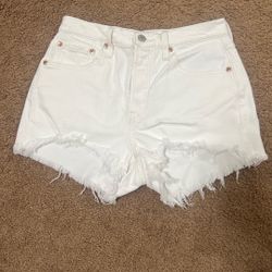 Levi’s White Jean 501 Shorts - Women’s Size 28