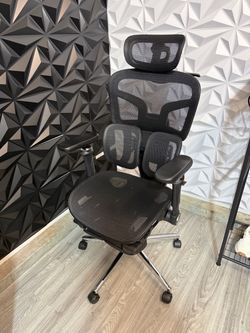 Ergonomic Office Chair with 6D Adjustable Armrest