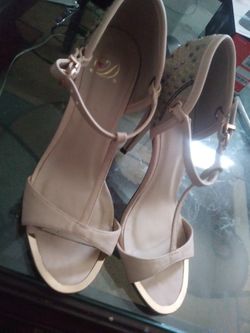 Tan heels 6/12