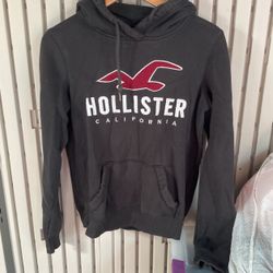 Black Hollister Hoodie. Youth XS