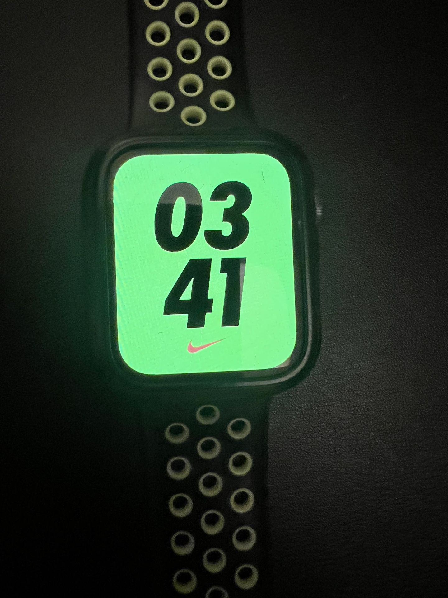Apple Watch Series 5 44 MM, GPS/LTE Nike Series