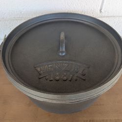 Wenzel cast iron Dutch Oven 12"