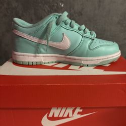 Mint Green Nike Dunks