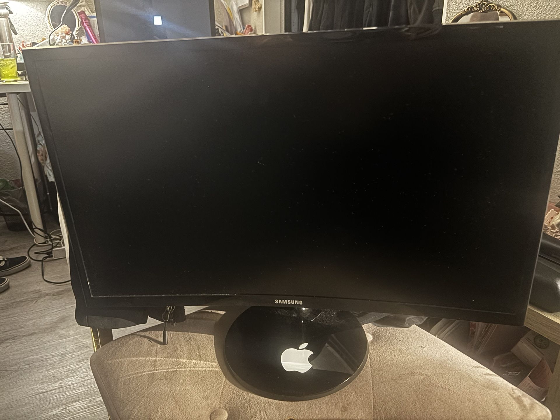 Samsung Curved 24” Monitor - Like New!