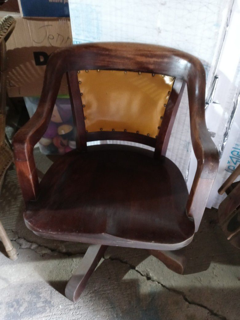 Mid-century Desk Chair