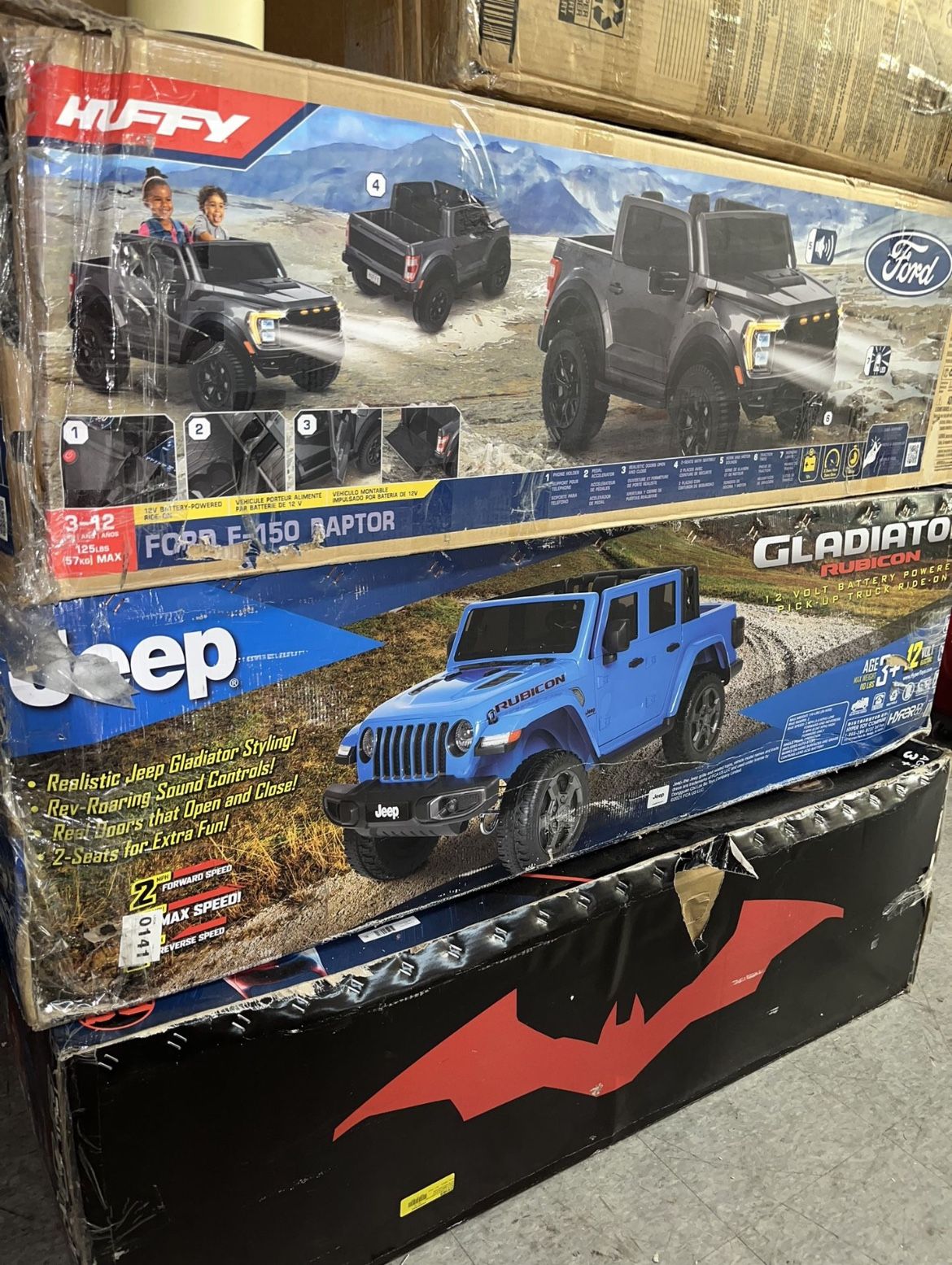 Jeep 12 Volt Jeep Gladiator Battery Powered Ride On Vehicle, in Blue by Hyper Toys for Sale in