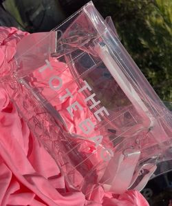 The tote bag clear