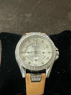 Fossil Women's Riley Silver Dial Watch (ES3889) - Good Condition
