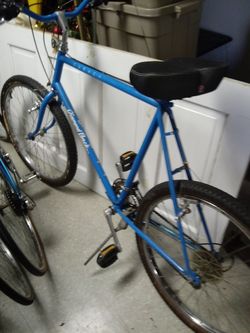 VINTAGE DIAMOND BACK BIG MOUNTAIN BIKE 6 FOOT PLUS RIDER