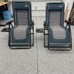 Timber Ridge Chairs With Cup Holder