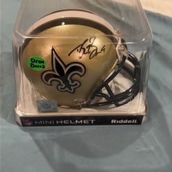 HOF DREW BREES AUTO SIGNED ON NEW ORLEANS SAINTS RIDDELL MINI HELMET BECKETT COA 