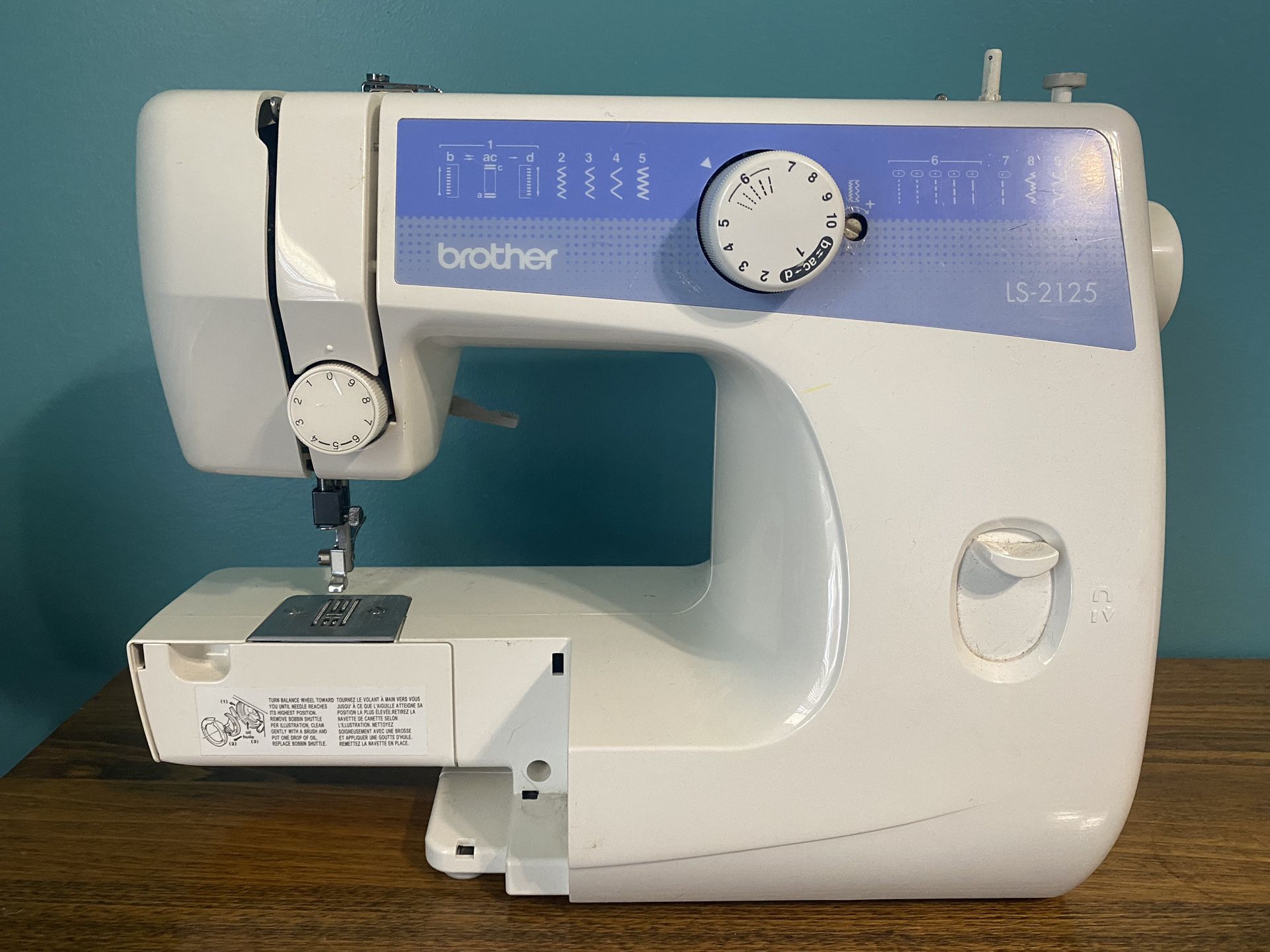 Sewing Machine - Brand: Brothers