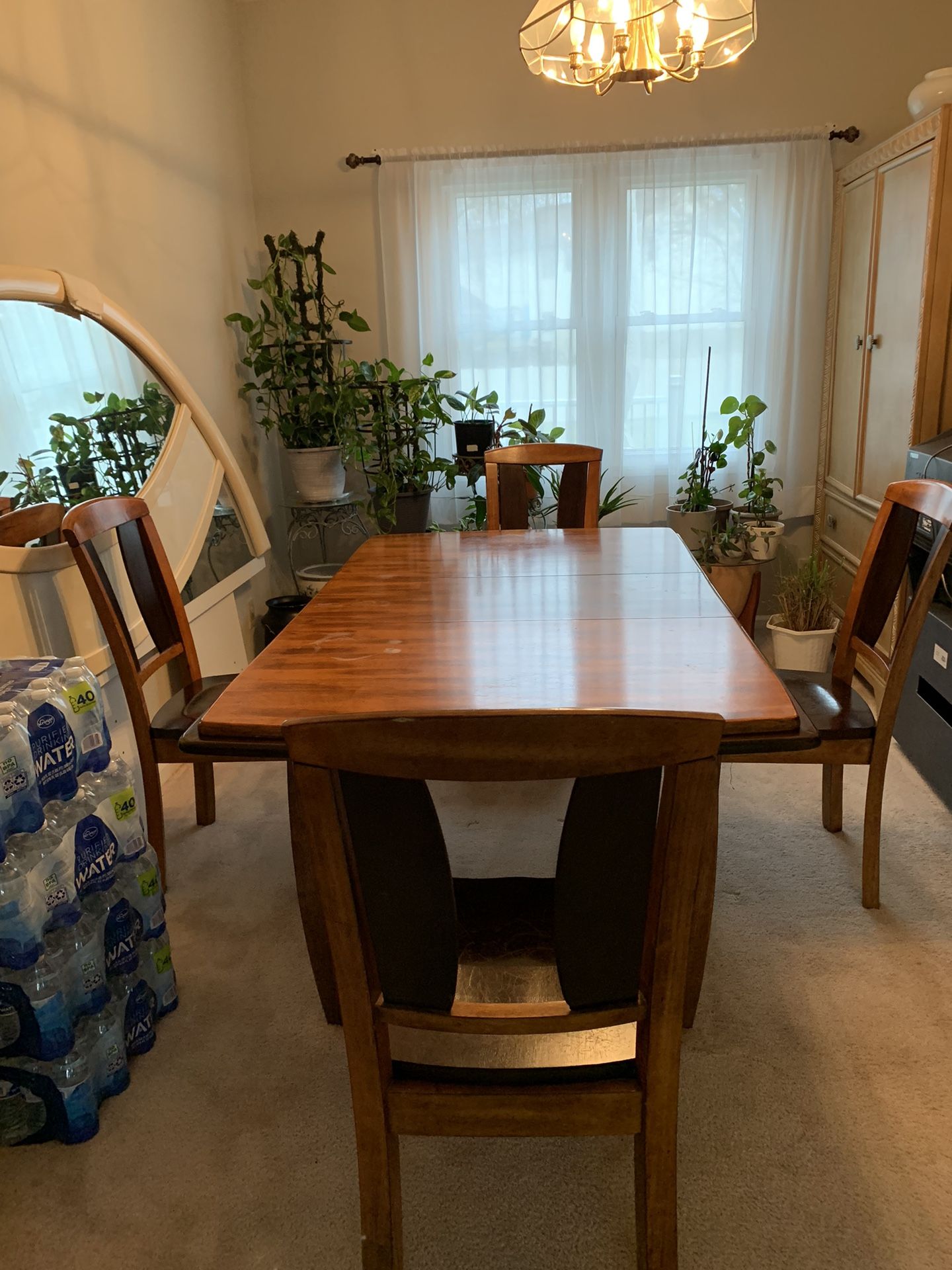 Oak Wood Expendable Table And Chairs