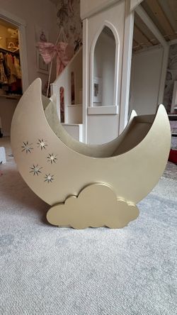 Crate And Kids/ Land Of Nod Babydoll Cradle 