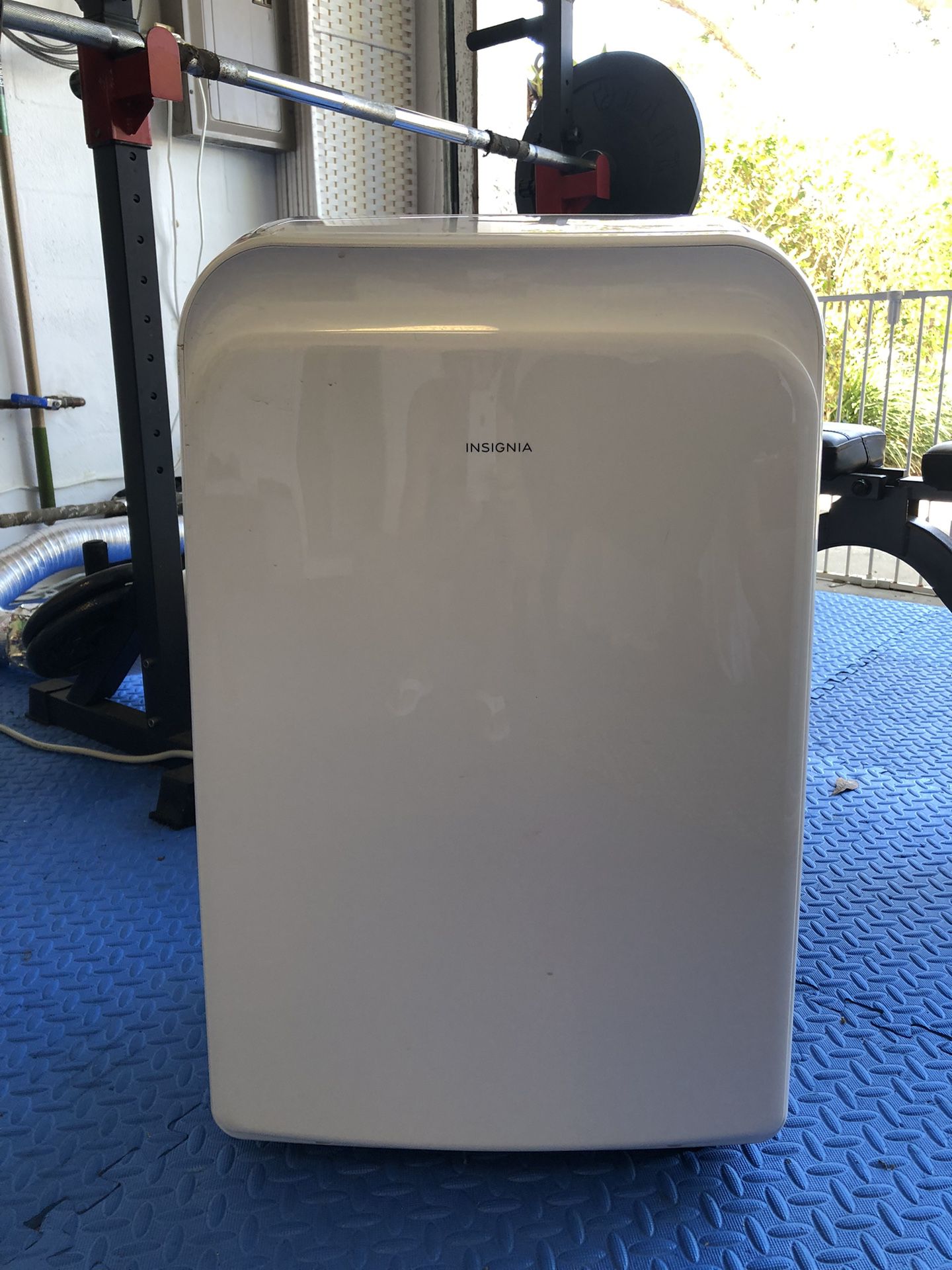 Insignia™ - 350 Sq. Ft. Portable Air Conditioner - White